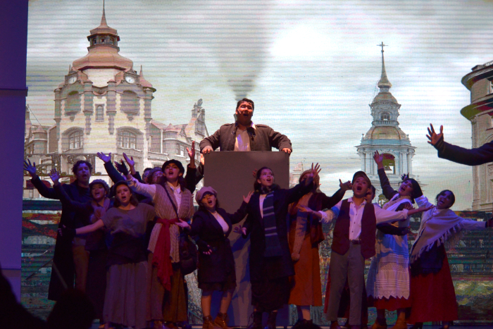 Grupo de rusos en Anastasia