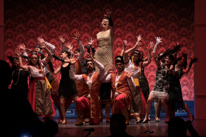 Solista y cuerpo de baile en la obra de Anastasia